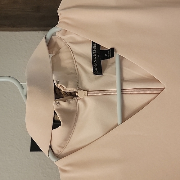 Womens sleevless Banana Republic dress - Picture 4 of 5